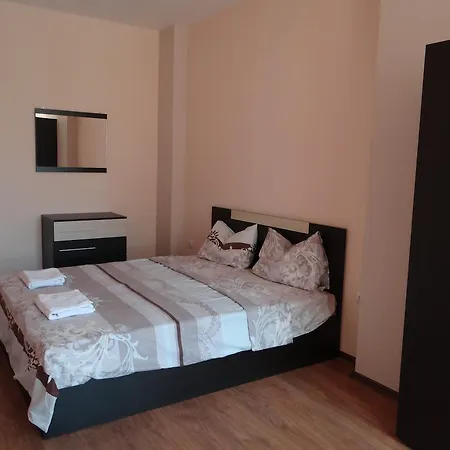 Elina Apartment *